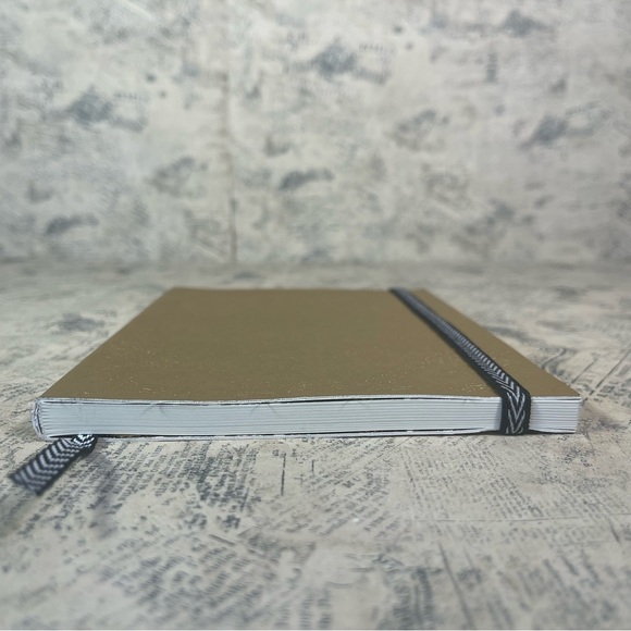 Christian Lacroix Papier A5 Journal, Gold Paseo Pattern - Picture 4 of 10